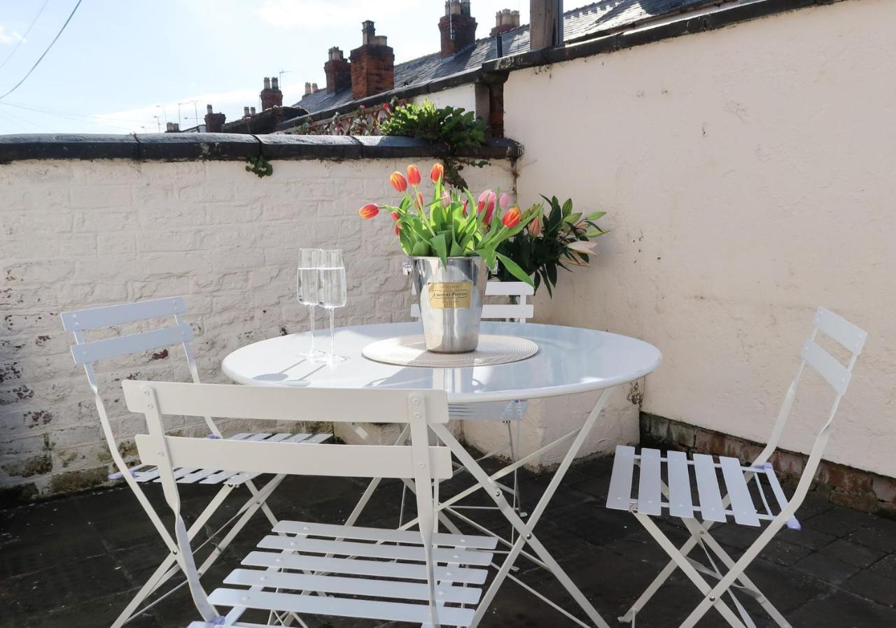 Luxury Living Outside The City Walls - Sleeps Six! Chester Dış mekan fotoğraf